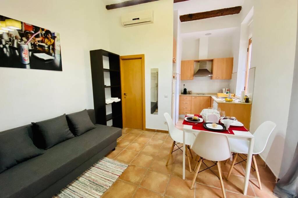 דירות ולנסיה Acogedor Loft En Centro Historico מראה חיצוני תמונה